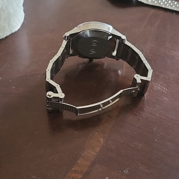 Watch - Picture 3 of 3